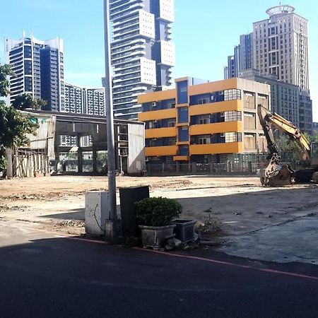 Aman Arena Hotel Kaohsiung Bagian luar foto